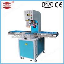 單頭滑臺式雨衣高頻機(jī)